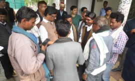 मुख्यमंत्री हेमन्त सोरेन ने रविवार को भी पूरे दिन लोगों की फरियाद सुनी