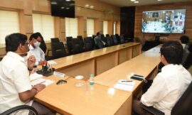 मुख्यमंत्री ने संताल परगना के सांसदों और विधायकों के साथ वीडियो कॉन्फ्रेंसिंग के माध्यम से बात की