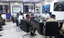 CRPF के अधिकारियों के साथ उपायुक्त ने की बैठक