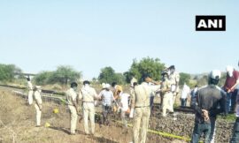 महाराष्ट्र में मालगाड़ी की चपेट में आने से 14 प्रवासी मजदूरों की मौत