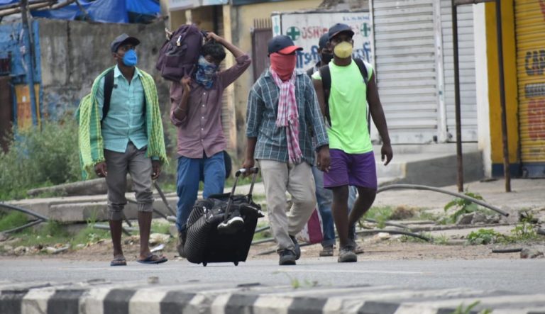 घर आने की चाहत के साथ मजदूरों ने पैदल ही नाप डाली हजारों किलोमीटर की दूरी