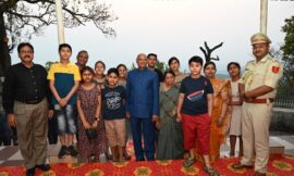 राज्यपाल रमेश बैस सपरिवार नेतरहाट पहुँचे