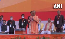 योगी आदित्यनाथ ने लगातार दूसरी बार मुख्यमंत्री पद की शपथ ग्रहण की