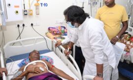 मुख्यमंत्री ने रिम्स में इलाजरत झामुमो गिरिडीह जिला सचिव के स्वास्थ्य की जानकारी ली