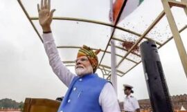 Bangladesh Violence Against Hindus: बांग्लादेश में हिंसा पर पीएम मोदी की चिंता, लाल किले से जताई उम्मीद,