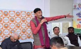 केंद्रीय रक्षा राज्य मंत्री से मांगी गई रंगदारी