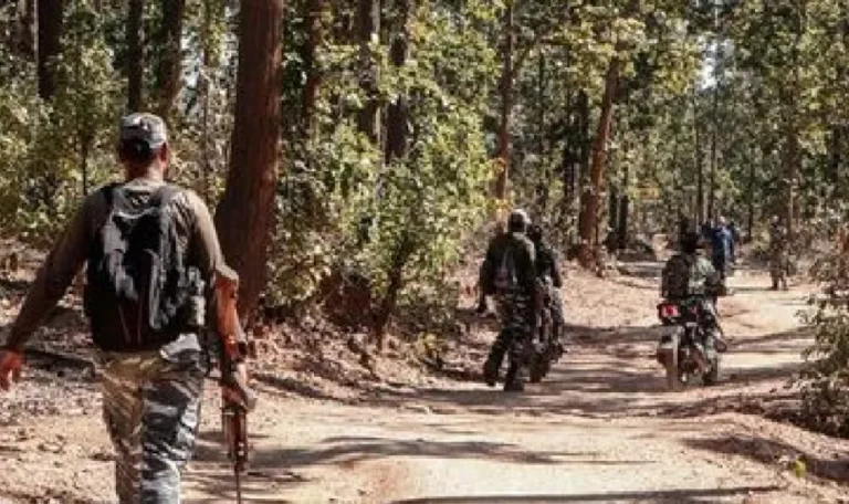 दो लाख इनामी मोस्ट वांटेड पीएलएफआई का स्टेट कमिटी मेंबर गिरफ्तार