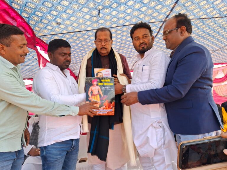पलामू जिला की तरफ से आयोजित वनभोज कार्यक्रम में शामिल होने का सौभाग्य राज्य के वित्त मंत्री राधा कृष्ण किशोर