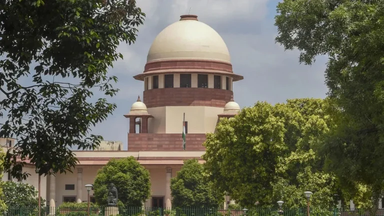 सुप्रीम कोर्ट: पूजा स्थलों, डेटा सेंटर स्थापना और फर्जी वेबसाइटों पर चेतावनी सहित कई अहम मुद्दों पर चर्चा में