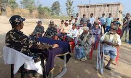 नेपाल सीमा पर SSB सतर्क: सूंडा बीओपी के असिस्टेंट कमांडेंट ने ग्रामीणों संग की बैठक