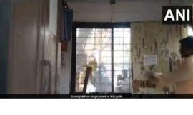 पुणे: पुलिस स्टेशन के पास बस स्टैंड के बीच में युवती से दुष्कर्म