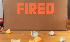 गुरुग्राम कर्मचारी का आरोप – समय पर ऑफिस छोड़ने और चाय ब्रेक लेने पर 20 दिनों में नौकरी से निकाला