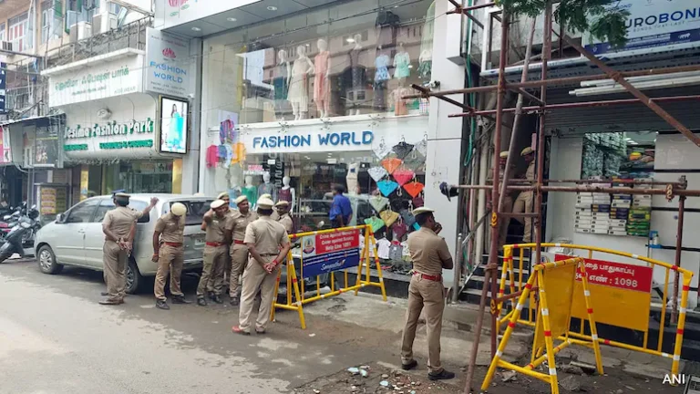 चेन्नई में डॉक्टर ने पत्नी और दो बेटों संग की आत्महत्या, भारी कर्ज में थे – पुलिस
