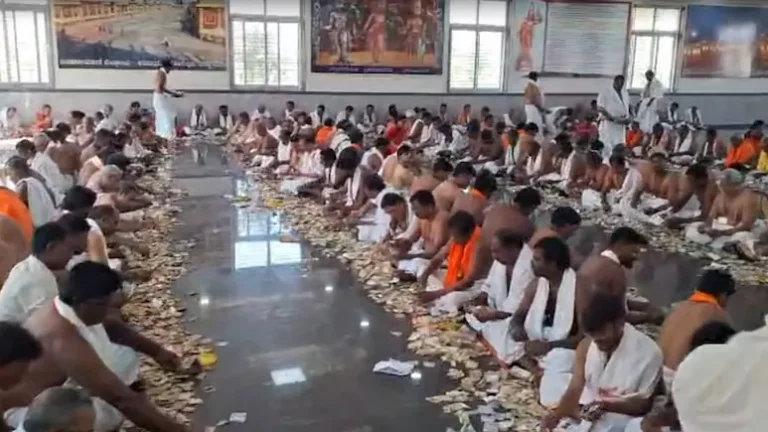 कर्नाटक के मंदिर में दान: ₹3.48 करोड़ नकद, 32 ग्राम सोना और 1.24 किलोग्राम चांदी प्राप्त