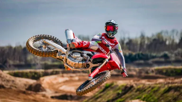 Ducati Desmo450 MX: ब्रांड की पहली Motocross बाइक से पर्दा उठा