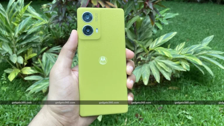 Moto G86 के डिज़ाइन रेंडर लीक: ट्रिपल रियर कैमरा और नए कलर ऑप्शंस का हुआ खुलासा