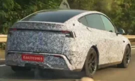 2025 Tesla Model Y की भारत में टेस्टिंग शुरू – मुंबई के पास पहली झलक