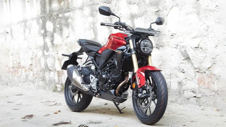 Honda CB300R रिकॉल: HMSI करेगी हेडलाइट से जुड़ी खराबी की मुफ्त मरम्मत