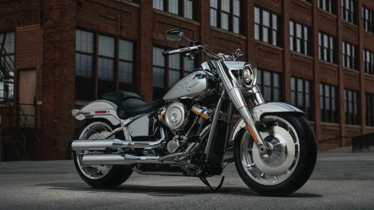 Read more about the article Harley-Davidson Fat Boy का नया Gray Ghost एडिशन हुआ पेश, सिर्फ 1,990 यूनिट्स बनेंगी