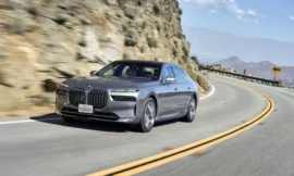 बीएमडब्ल्यू i7 खरीदारों को ब्रांड की नई समान मूल्य नीति के तहत मुफ्त पंजीकरण मिलेगा