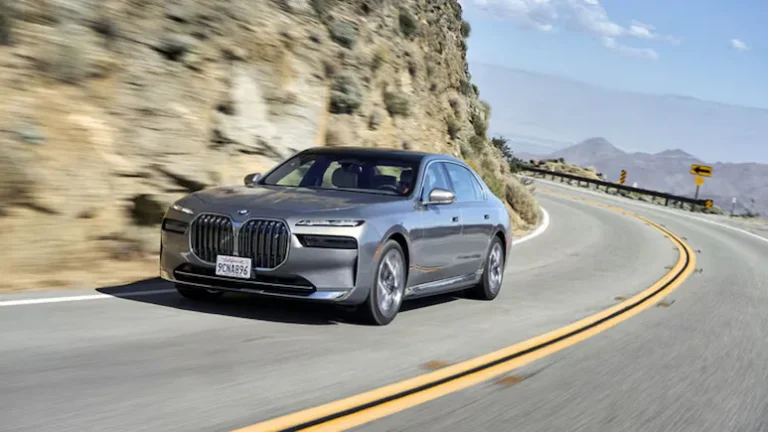 Read more about the article बीएमडब्ल्यू i7 खरीदारों को ब्रांड की नई समान मूल्य नीति के तहत मुफ्त पंजीकरण मिलेगा