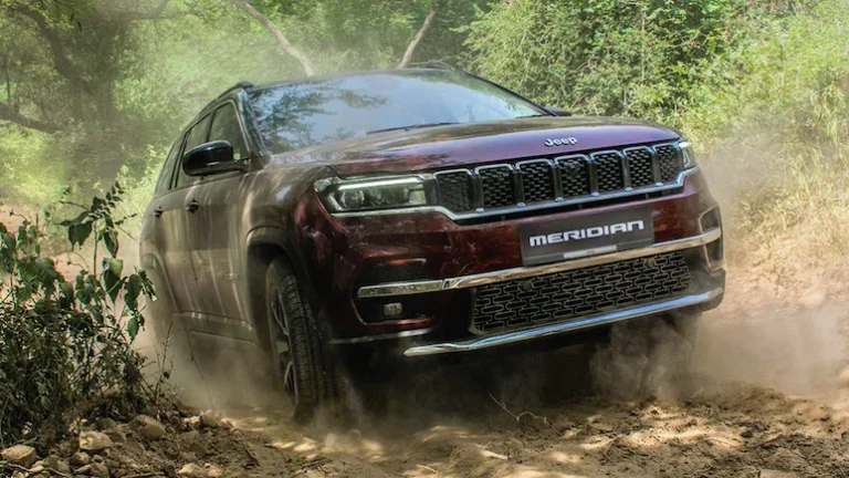 Read more about the article Jeep Meridian को मिला नया बड़ा डीज़ल इंजन, माइलेज में भी जबरदस्त सुधार — फिलहाल ब्राज़ील में लॉन्च