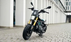 टीवीएस ने ईवी निर्यात में किया नेतृत्व, FY25 में 4,400 से अधिक CE 02 इलेक्ट्रिक स्कूटर का निर्यात किया