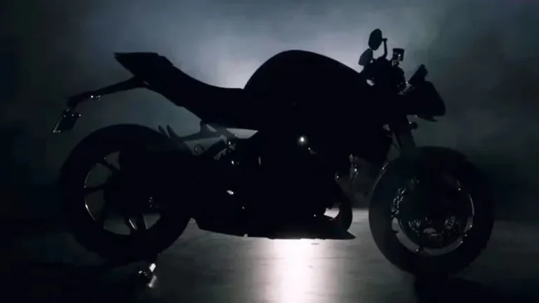 Triumph Speed Triple RX की झलक दिखाई गई, 13 मई को होगी ग्लोबल लॉन्च
