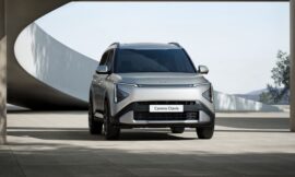 Kia Carens Clavis MPV से पर्दा उठा, ₹25,000 में बुकिंग शुरू