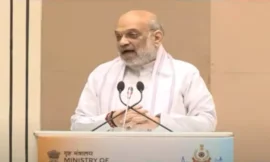 “देश में अंग्रेजी बोलने वाले जल्द शर्मिंदा होंगे”: अमित शाह