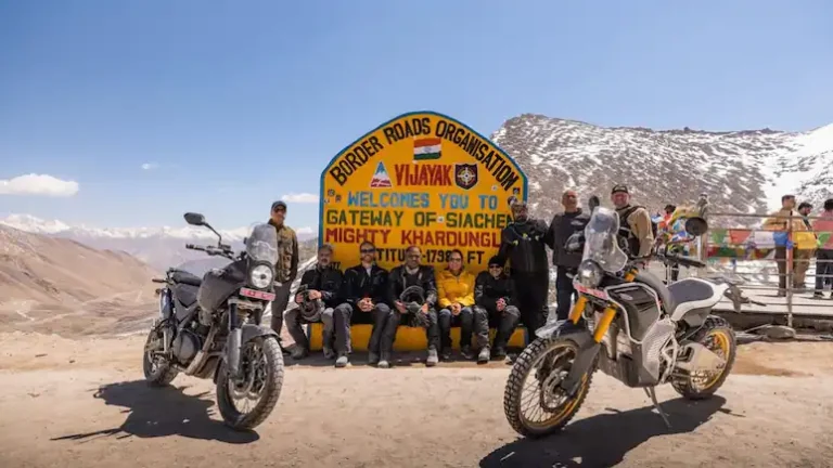 रॉयल एनफील्ड के CEO ने अपकमिंग हिमालयन 750 और हिमालयन EV का किया टेस्ट; तस्वीरें आईं सामने