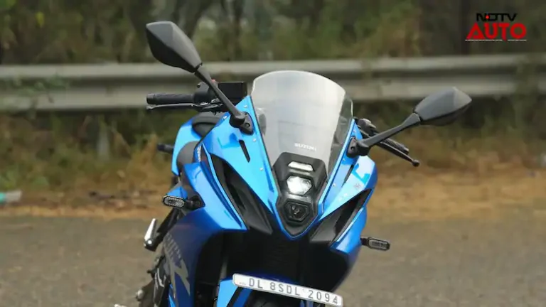 Read more about the article सुजुकी GSX-8R पर आधारित दो नई मिडिलवेट टूरिंग मोटरसाइकिलों पर कर रही है काम