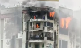 दिल्ली: जलती इमारत की 9वीं मंजिल से कूदने से एक व्यक्ति और उसके दो बच्चों की मौत