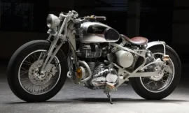 **रॉयल एनफील्ड क्लासिक 350 कस्टम बॉबर बीते युग का प्रतिनिधित्व** 