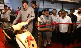 केंद्रीय मंत्री नितिन गडकरी ने नागपुर में ओपीजी मोबिलिटी की डीलरशिप का उद्घाटन किया