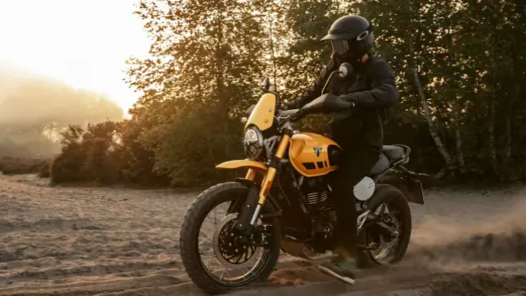 Triumph Scrambler 400 XC के क्रॉस-स्पोक व्हील्स की कीमतें जारी: क्या Himalayan 450 से सस्ती?
