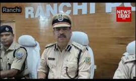 बरियातू में कुछ लोगों के रुके होने को सूचना जिले के डीआईजी सह एसएसपी चंदन कुमार सिन्हा को मिली